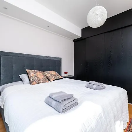 Apartamento 2br, Parking Included, Wi-fi, Next To Old Town