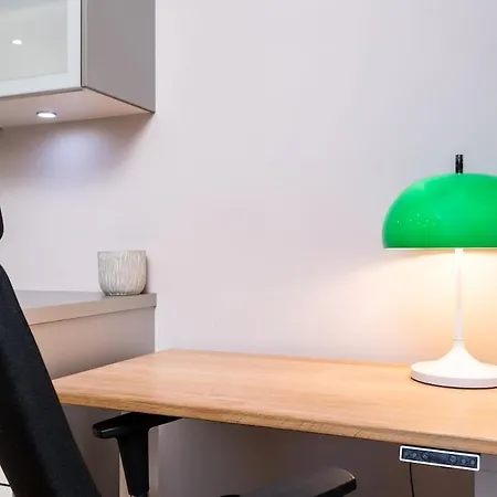 Apartman 2br, Parking Included, Wi-fi, Next To Old Town Tallinn