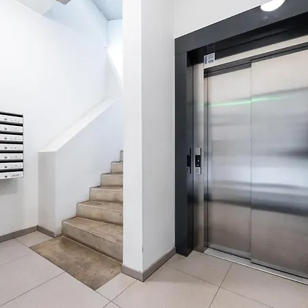 2br, Parking Included, Wi-fi, Next To Old Town Talin