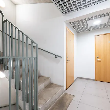 2br, Parking Included, Wi-fi, Next To Old Town Apartman