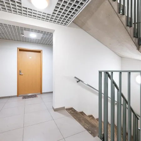 2br, Parking Included, Wi-fi, Next To Old Town *