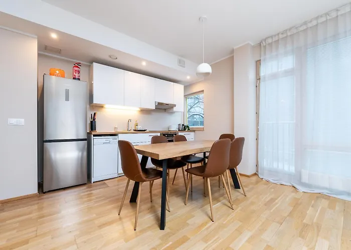 2br, Parking Included, Wi-fi, Next To Old Town Apartament *