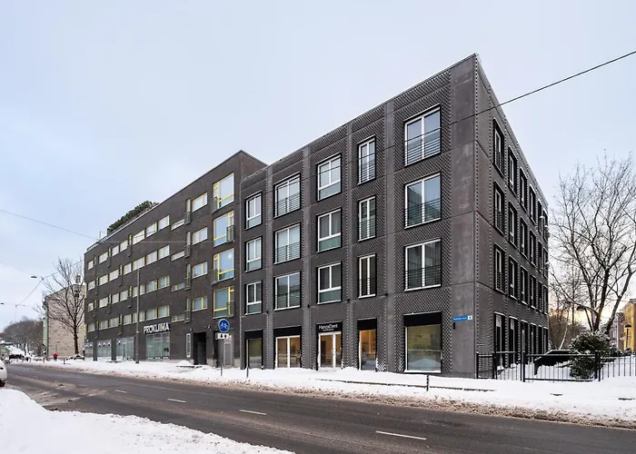 2br, Parking Included, Wi-fi, Next To Old Town Apartment